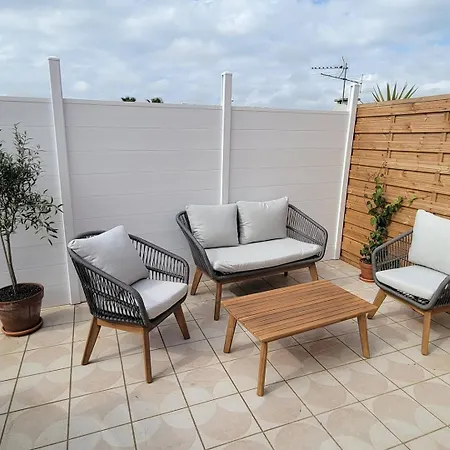 Belle Climatisee Avec Wifi, 2 Et Jolie Terrasse Amenagee, A 3km De La A Lxchard7 *