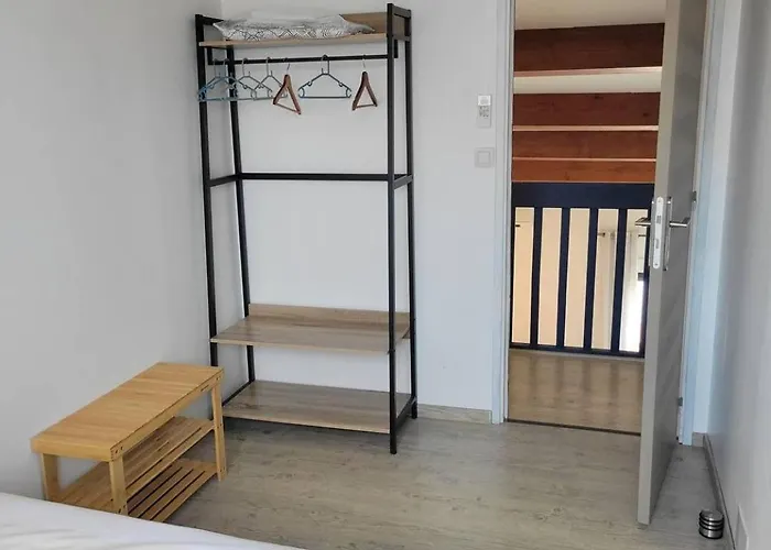 Belle Climatisee Avec Wifi, 2 Et Jolie Terrasse Amenagee, A 3km De La A Lxchard7